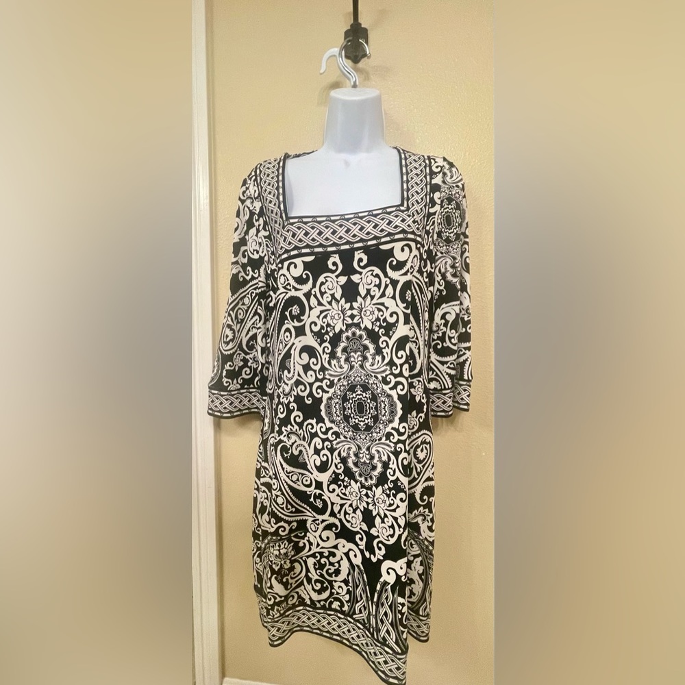 White House Black Market Dress - Picture 4 of 4